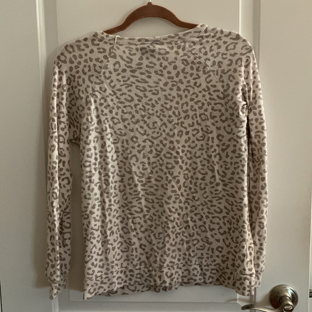 Bobeau Leopard Top - Picture 4 of 4